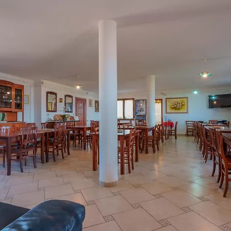 L'oasi Del Cervo Arbus
